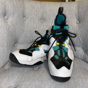 NIKE men’s sneakers